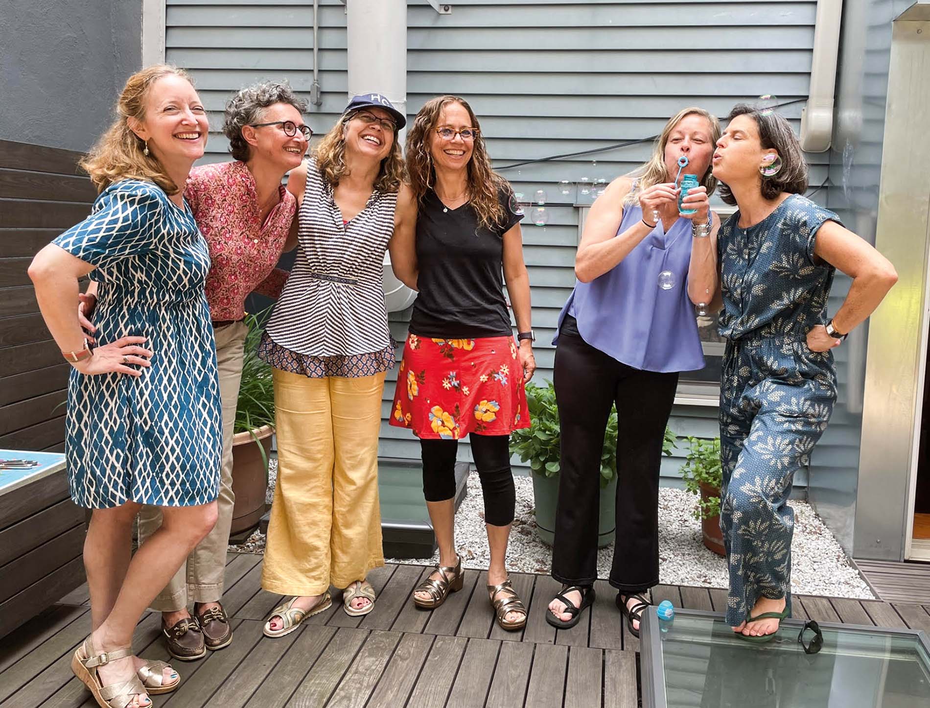 Image of Dara Herman ’95, Marina Vivarelli ’95, Anjali Mitter Duva ’95,  Frances Balamuth ’95, Ariana Pearlroth  Kahn ’96, Tamar Renaud ’95. 