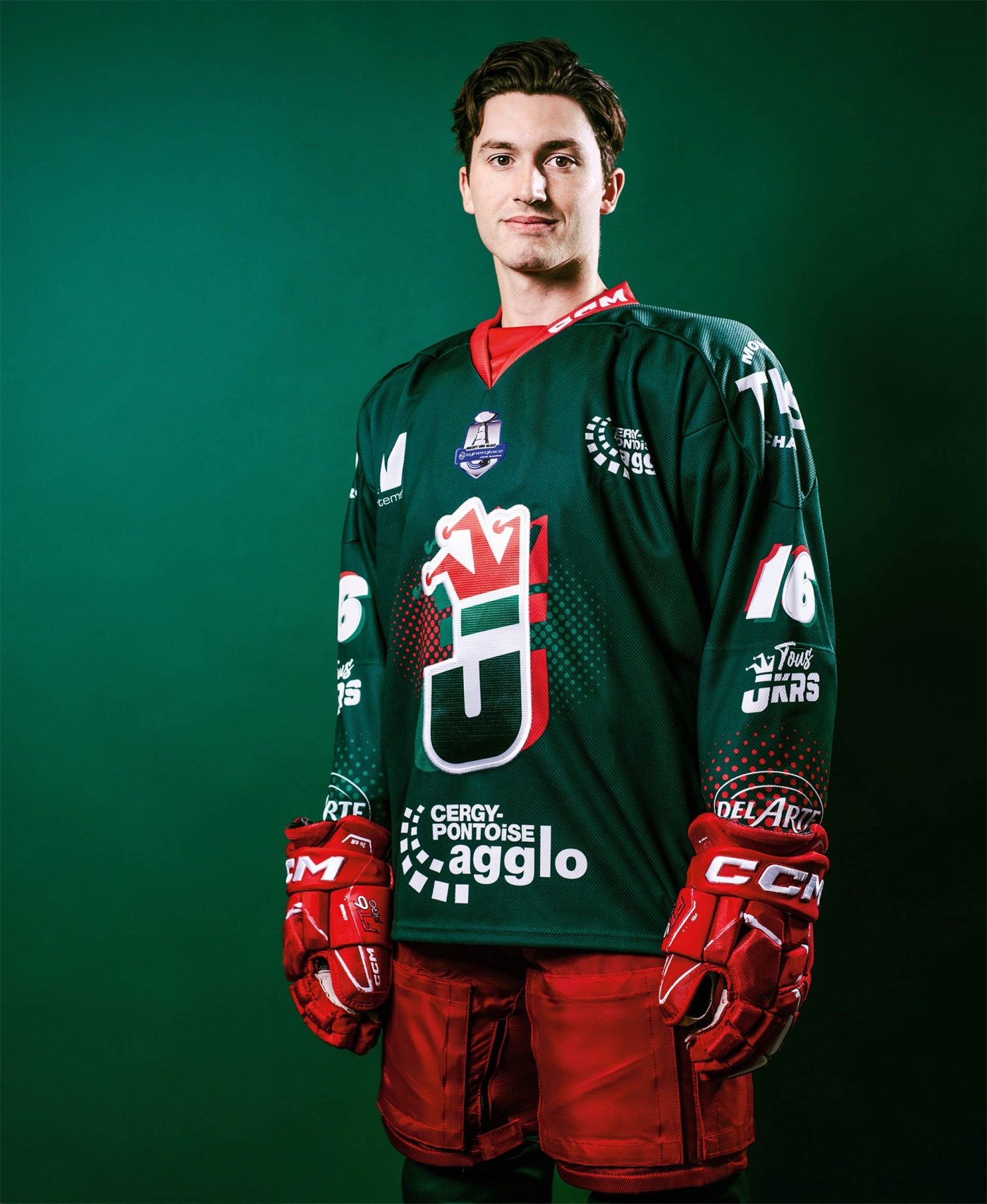 Image of Tristan Crozier in a hockey uniform.